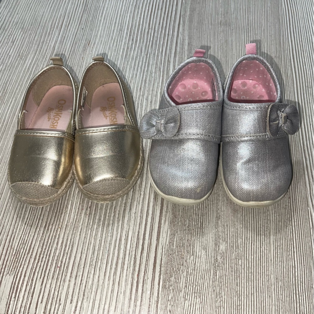 Oshkosh/Carters Baby Girl Shows ⭐️Size 5M⭐️